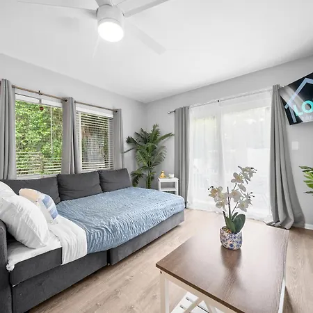 The Jasmine Apartments By Lowkl Fort Lauderdale Room photo